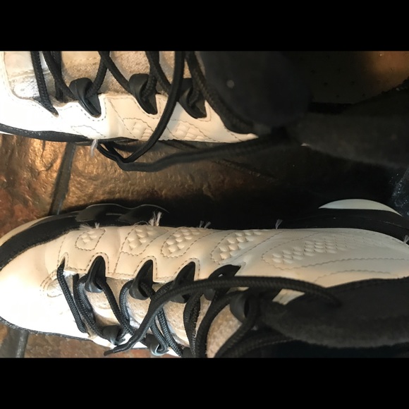 “Space Jam” Air Jordan Retro 9 OG White/Black 6Y - Picture 8 of 12